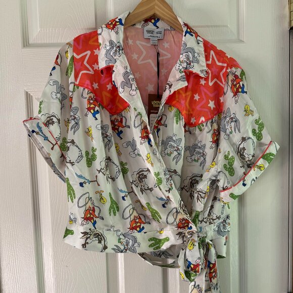 Unique Vintage X Looney Tunes All Star Characters Wrap Top Size 4X/22-24 - Picture 1 of 4